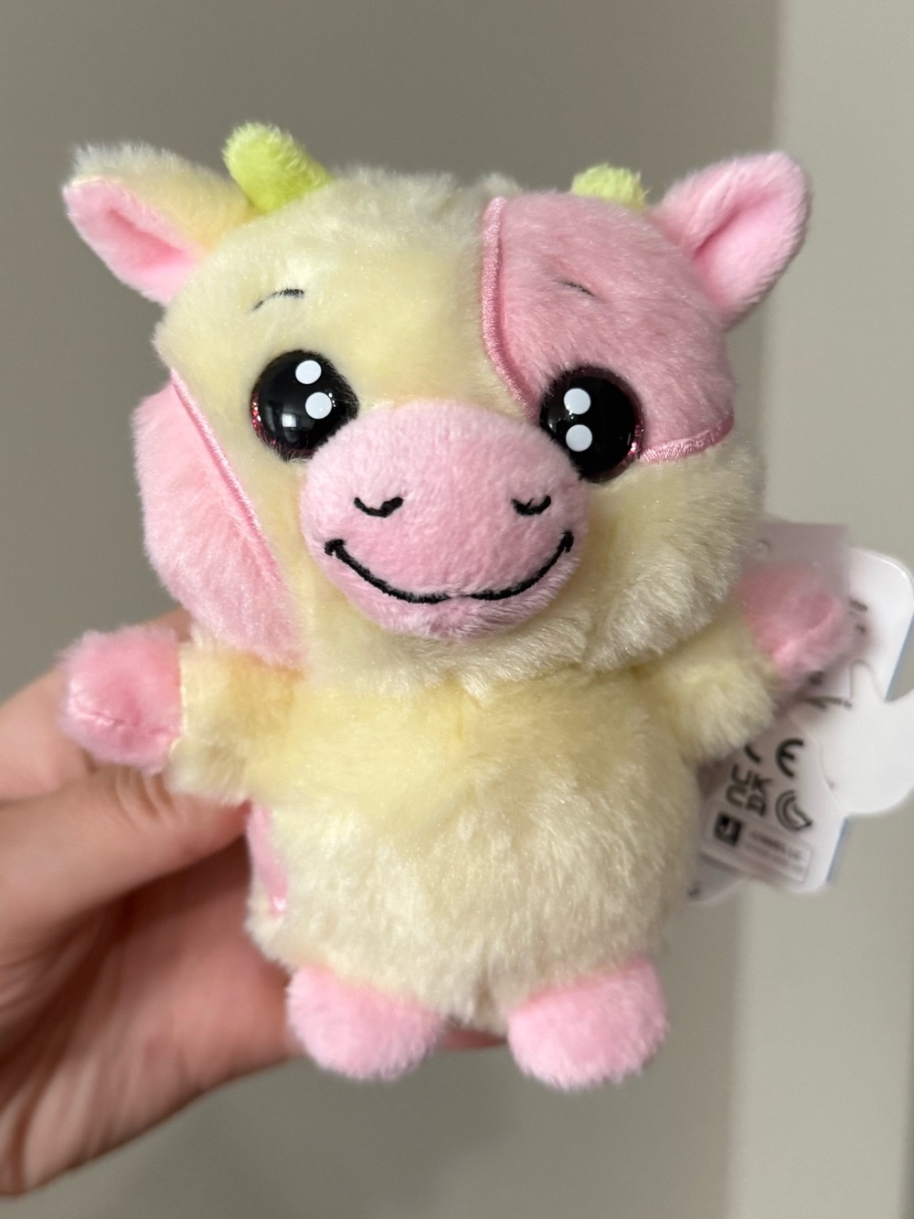 Jazwares Lil Peepers Wave 1 Pink Cow plush toy